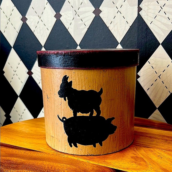 Farmhouse-Style Decorative Box – Goat & Pig Silhouette | Rustic Storage Canister - Picture 3 of 6